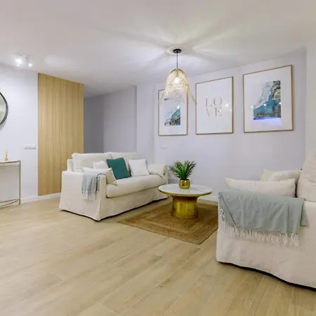 Picasso 2 Luxury